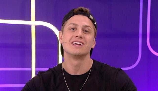 O ex-BBB Lucas Gallina surpreendeu ao falar sobre homossexuais - Foto: Reprodução O ex-BBB Lucas Gallina surpreendeu ao falar sobre homossexuais - Foto: Reprodução