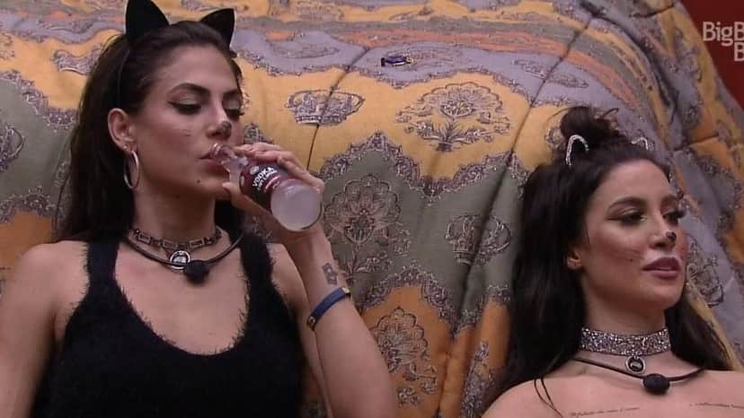 Mari e Bianca foram muito próximas dentro do reaity, levando os fãs a shipparem uma possível relação (Foto: Reprodução/GloboPlay) Mari e Bianca foram muito próximas dentro do reaity, levando os fãs a shipparem uma possível relação (Foto: Reprodução/GloboPlay)