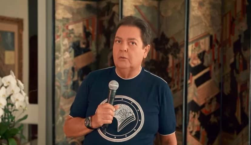O apresentador Faustão apresentando seu programa de casa - Foto: Reprodução O apresentador Faustão apresentando seu programa de casa - Foto: Reprodução