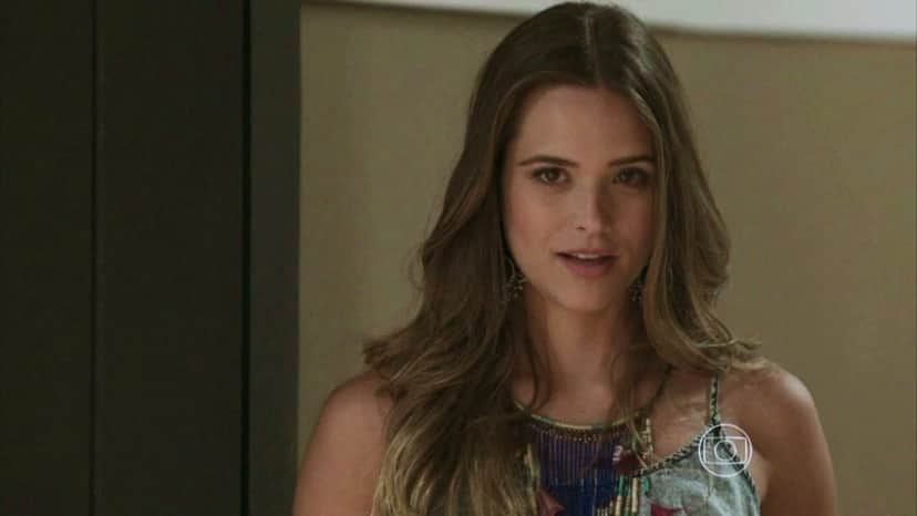 Juliana Paiva como Cassandra na novela Totalmente Demais Juliana Paiva como Cassandra na novela Totalmente Demais