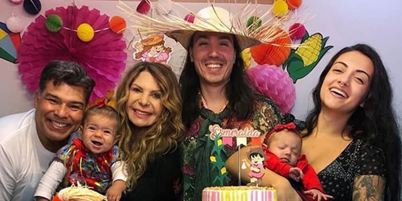 Maurício Mattar em foto em família ao lado da ex, Elba Ramalho (Foto: Reprodução) Maurício Mattar em foto em família ao lado da ex, Elba Ramalho (Foto: Reprodução)