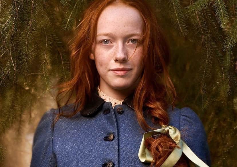 Aos 18 anos, a atriz Amybeth McNulty assume sua bissexualidade por meio das redes sociais (Foto: Reprodução) Aos 18 anos, a atriz Amybeth McNulty assume sua bissexualidade por meio das redes sociais (Foto: Reprodução)