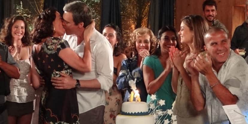 Griselda (Lilia Cabral) e René (Dalton Vigh) se beijam durante festa em Fina Estampa (Foto: Divulgação/Globo) Griselda (Lilia Cabral) e René (Dalton Vigh) se beijam durante festa em Fina Estampa (Foto: Divulgação/Globo)
