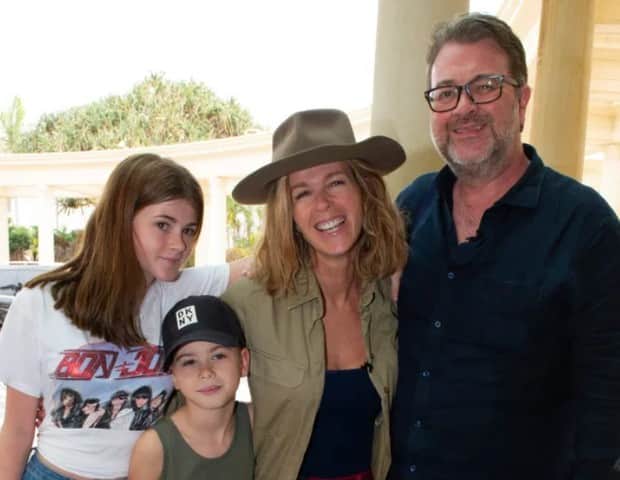 kate garraway, marido e filhos (Foto: Reprodução) kate garraway, marido e filhos (Foto: Reprodução)