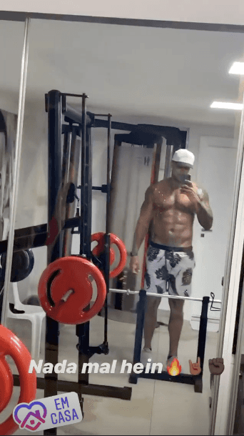 Léo Santana exibe corpão nas redes sociais (Foto: Reprodução/Instagram)