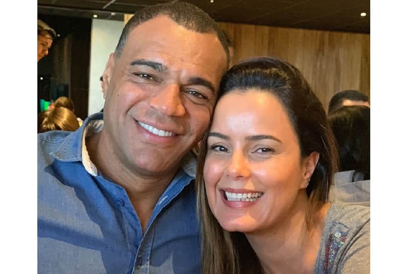 Denílson e a esposa Luciele di Camargo (Reprodução) Denílson e a esposa Luciele di Camargo (Reprodução)