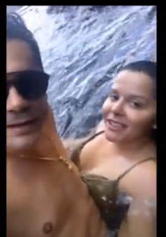 A famosa cantora sertaneja que faz dupla com Maiara, Maraísa levou os seus seguidores à loucura ao aparecer ao lado de novo em cachoeira (Foto: Reprodução/Instagram) A famosa cantora sertaneja que faz dupla com Maiara, Maraísa levou os seus seguidores à loucura ao aparecer ao lado de novo em cachoeira (Foto: Reprodução/Instagram)