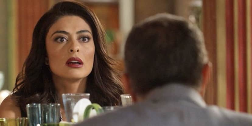 Carolina (Juliana Paes) descobre que Eliza (Marina Ruy Barbosa) é filha de Germano (Humberto Martins) em Totalmente Demais (Foto: Reprodução/Globo) Carolina (Juliana Paes) descobre que Eliza (Marina Ruy Barbosa) é filha de Germano (Humberto Martins) em Totalmente Demais (Foto: Reprodução/Globo)