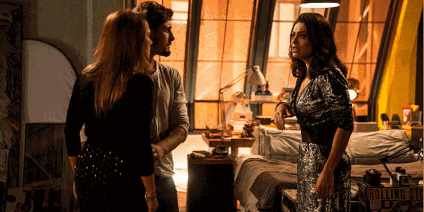 Lili (Viviane Pasmanter) humilha Carolina (Juliana Paes) após revelação em Totalmente Demais (Foto: Globo/Pedro Curi) Lili (Viviane Pasmanter) humilha Carolina (Juliana Paes) após revelação em Totalmente Demais (Foto: Globo/Pedro Curi)