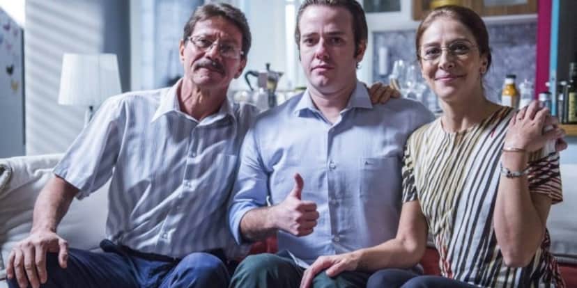Totalmente Demais, Max arrumará namorada fake para enganar os pais (Imagem: Globo) Totalmente Demais, Max arrumará namorada fake para enganar os pais (Imagem: Globo)