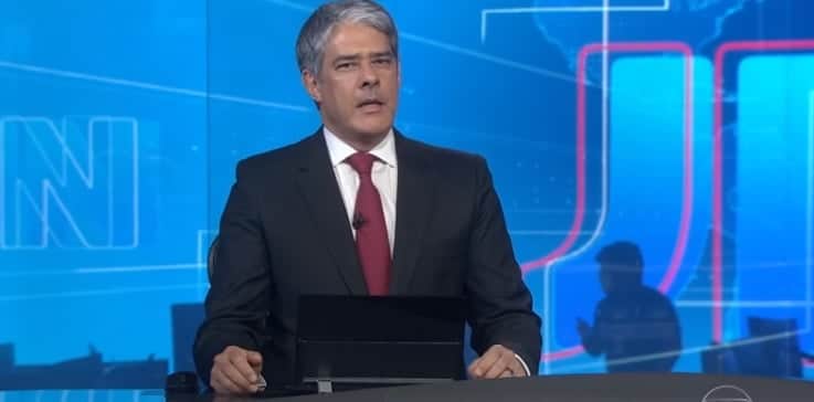 William Bonner demonstra cansaço e estaria próximo de ser substituído no Jornal Nacional William Bonner demonstra cansaço e estaria próximo de ser substituído no Jornal Nacional