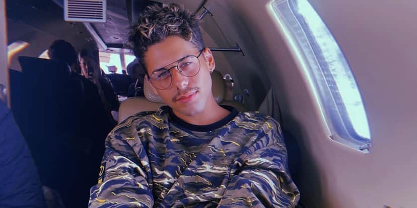 Zé Felipe surgiu e um jatinho e recebeu um recado da mãe (Foto: Reprodução/Instagram) Zé Felipe surgiu e um jatinho e recebeu um recado da mãe (Foto: Reprodução/Instagram)