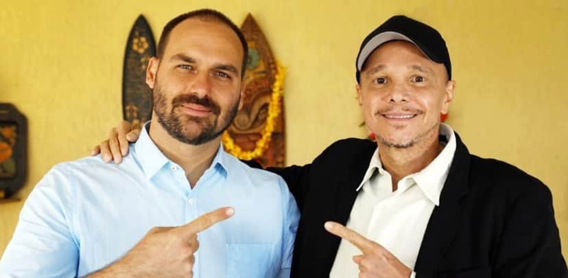 Netinho posa ao lado do deputado Jair Bolsonaro (foto: Divulgação) Netinho posa ao lado do deputado Jair Bolsonaro (foto: Divulgação)
