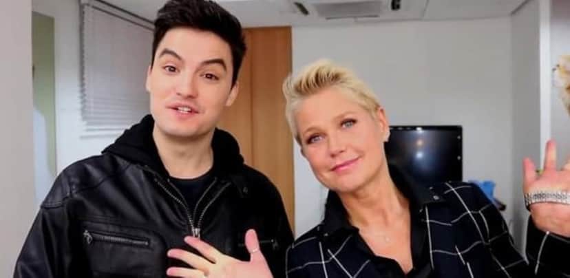Felipe Neto recebe apoio de Xuxa (Foto: Reprodução) Felipe Neto recebe apoio de Xuxa (Foto: Reprodução)
