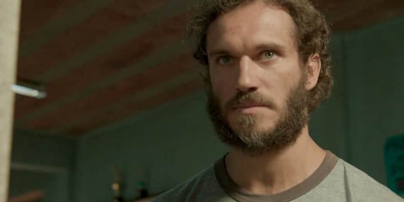 Dino (Paulo Rocha) trairá a mulher para se vingar de Eliza (Marina Ruy Barbosa) em Totalmente Demais (Foto: Reprodução/Globo) Dino (Paulo Rocha) trairá a mulher para se vingar de Eliza (Marina Ruy Barbosa) em Totalmente Demais (Foto: Reprodução/Globo)