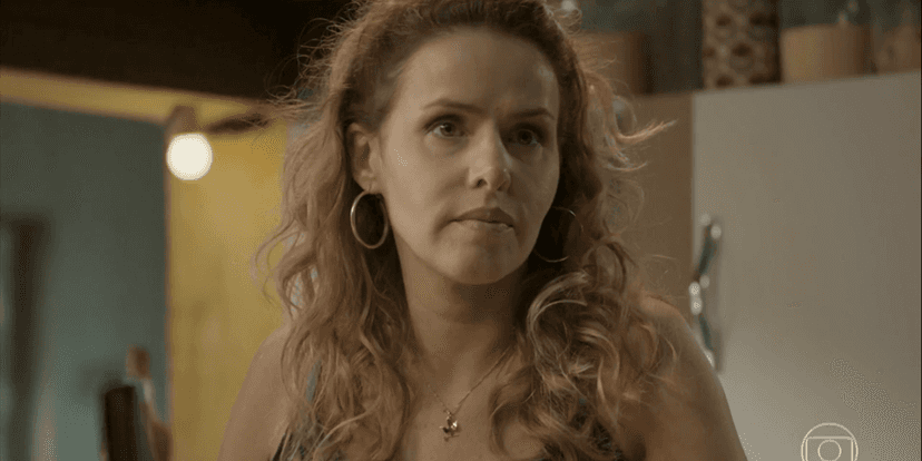 Gilda (Leona Cavali) entregará os podres do marido bandido em Totalmente Demais (Foto: Reprodução/Globo) Gilda (Leona Cavali) entregará os podres do marido bandido em Totalmente Demais (Foto: Reprodução/Globo)