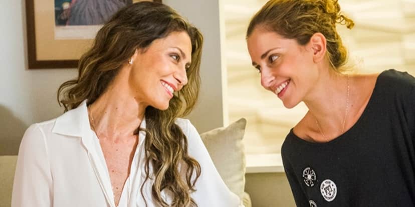 amor de mãe Maria Fernanda Cândido (Joyce) e Carol Duarte (Ivana) em A Força do Querer (Foto: Globo/João Miguel Júnior) amor de mãe Maria Fernanda Cândido (Joyce) e Carol Duarte (Ivana) em A Força do Querer (Foto: Globo/João Miguel Júnior)