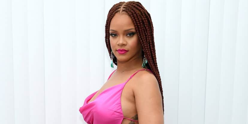 Rihanna responde sósia brasileira e pergunta cadê o novo álbum (Foto: Reprodução) Rihanna responde sósia brasileira e pergunta cadê o novo álbum (Foto: Reprodução)