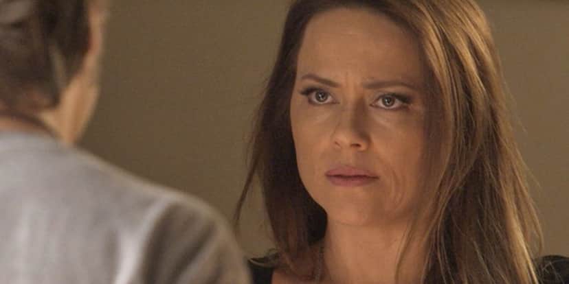 Lili (Vivianne Pasmanter) decide terminar o namoro com Rafael (Daniel Rocha) em Totalmente Demais (Foto: Reprodução/Globo) Lili (Vivianne Pasmanter) decide terminar o namoro com Rafael (Daniel Rocha) em Totalmente Demais (Foto: Reprodução/Globo)