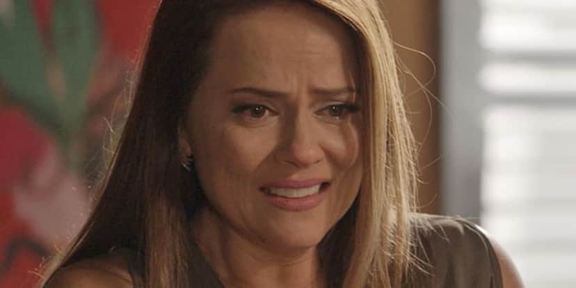 Lili (Vivianne Pasmanter) terá certeza de que viu a filha morta-viva em Totalmente Demais (Foto: Reprodução/Globo) Lili (Vivianne Pasmanter) terá certeza de que viu a filha morta-viva em Totalmente Demais (Foto: Reprodução/Globo)