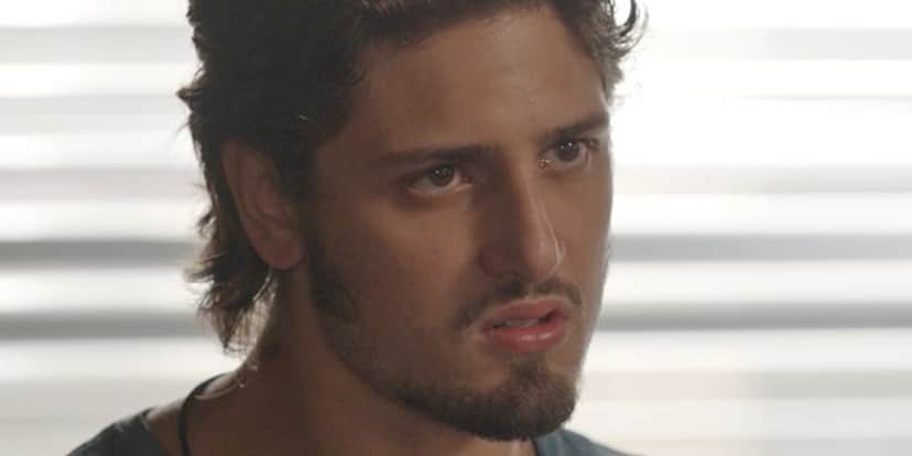 Rafael (Daniel Rocha) invade a Bastille para acerto de contas com Germano (Humberto Martins) em Totalmente Demais (Foto: Reprodução/Globo) Rafael (Daniel Rocha) invade a Bastille para acerto de contas com Germano (Humberto Martins) em Totalmente Demais (Foto: Reprodução/Globo)