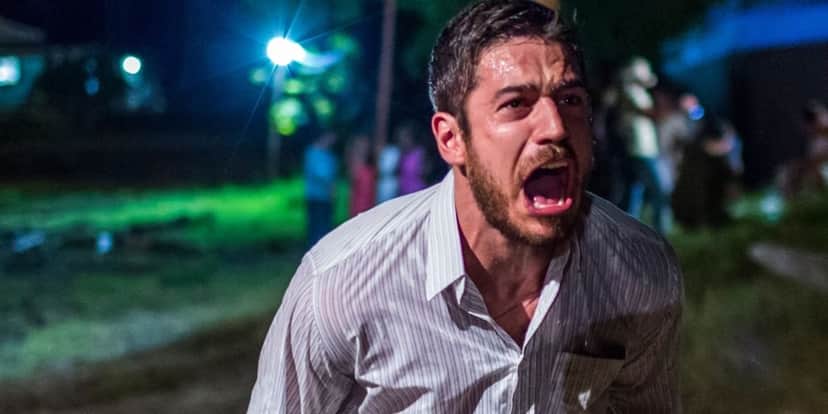Zeca (Marco Pigossi) vê Ritinha (Isis Valverde) fugir com Ruy (Fiuk) em A Força do Querer (Foto: Renan Branco/Globo) Zeca (Marco Pigossi) vê Ritinha (Isis Valverde) fugir com Ruy (Fiuk) em A Força do Querer (Foto: Renan Branco/Globo)