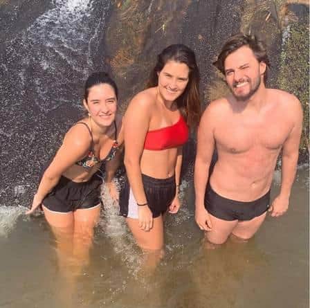 Filhas de Fátima Bernardes surgem de biquíni ao lado do primo - (Reprodução/ Instagram) Filhas de Fátima Bernardes surgem de biquíni ao lado do primo - (Reprodução/ Instagram)