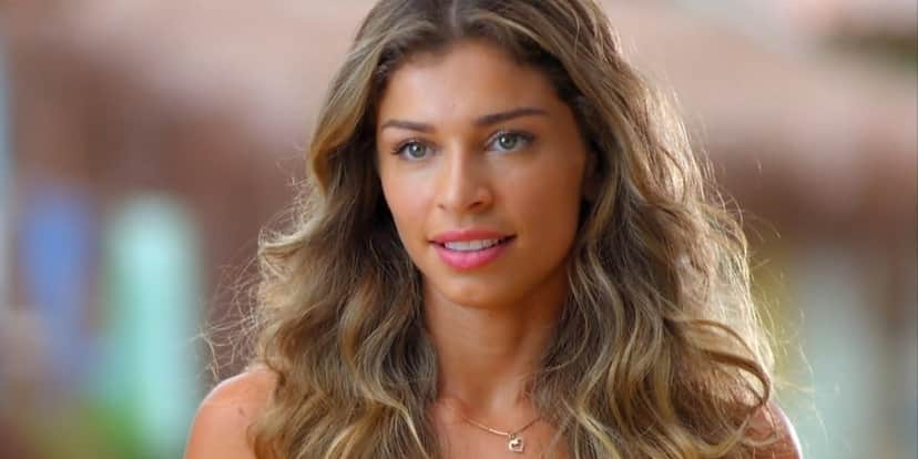 Grazi Massafera (Ester) em cena de Flor do Caribe; trama superou início da antecessora na audiência (Foto: Reprodução/Globo) Grazi Massafera (Ester) em cena de Flor do Caribe; trama superou início da antecessora na audiência (Foto: Reprodução/Globo)
