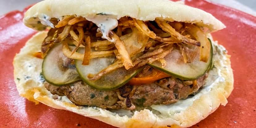 Hambúrguer de kafta feito por Ana Maria Braga (Foto: Reprodução) Hambúrguer de kafta feito por Ana Maria Braga (Foto: Reprodução)