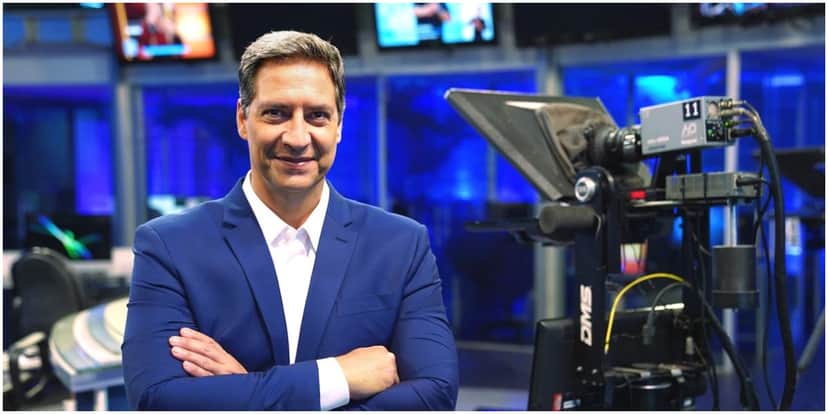 Luís Ernesto Lacombe na RedeTV! - Foto: Reprodução Luís Ernesto Lacombe na RedeTV! - Foto: Reprodução