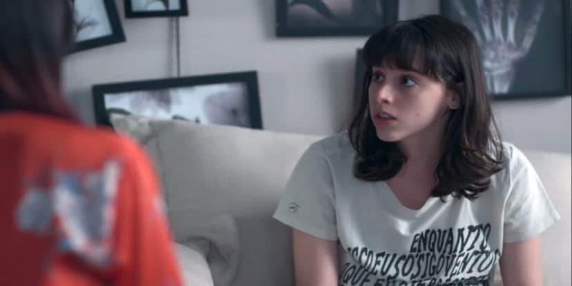 Lica (Manoela Aliperti) fica em choque ao receber notícia em Malhação - Viva a Diferença Lica (Manoela Aliperti) fica em choque ao receber notícia em Malhação - Viva a Diferença