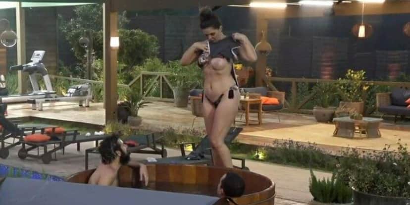 Luiza Ambiel se descuida e mostra demais (Foto: Reprodução) Luiza Ambiel se descuida e mostra demais (Foto: Reprodução)