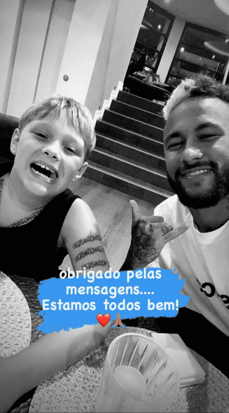 Neymar posta foto ao lado do filho (Foto: Reprodução) Neymar posta foto ao lado do filho (Foto: Reprodução)
