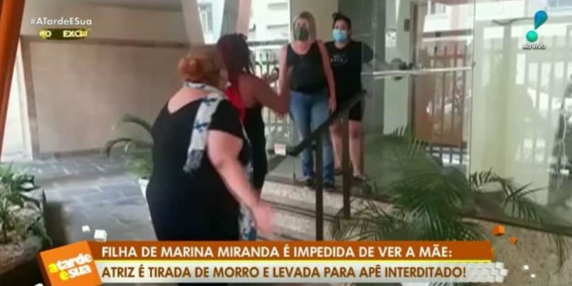 Sylvia Miranda conseguiu entrar no apartamento de Marina Miranda (Foto: Reprodução/RedeTV!) Sylvia Miranda conseguiu entrar no apartamento de Marina Miranda (Foto: Reprodução/RedeTV!)