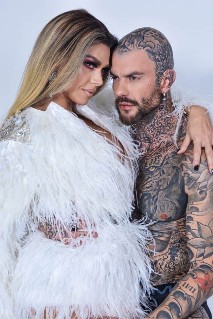 Leo Aquilla ao lado do modelo Thiago Molina (Foto: Anderson Macedo)e Leo Aquilla ao lado do modelo Thiago Molina (Foto: Anderson Macedo)e