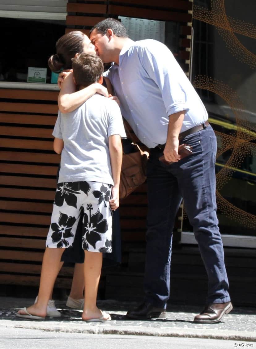 Renata Vasconcellos aos beijos com o marido Miguel Athayde (Foto: Reprodução) Renata Vasconcellos aos beijos com o marido Miguel Athayde (Foto: Reprodução)