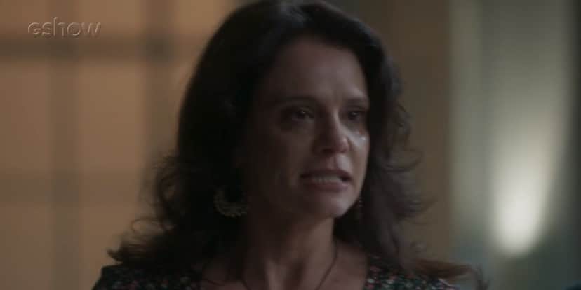 Elizângela chora em cena de Totalmente Demais Elizângela chora em cena de Totalmente Demais