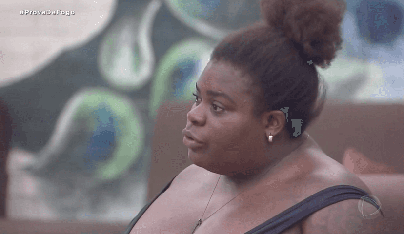 Jojo detonou Cartolouco por ele comer toda a farinha da casa do reality show da Record TV (Foto: Reprodução) A Fazenda Jojo detonou Cartolouco por ele comer toda a farinha da casa do reality show da Record TV (Foto: Reprodução) A Fazenda