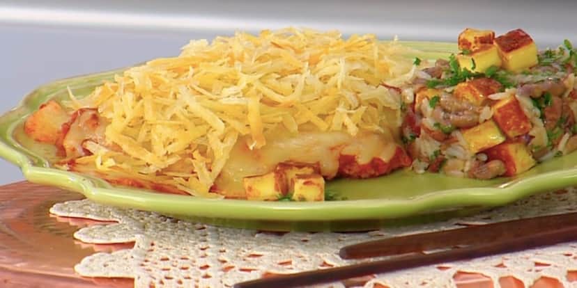 Parmegiana nordestina feita por Ana Maria Braga no Mais Você de hoje (Foto: Reprodução) Parmegiana nordestina feita por Ana Maria Braga no Mais Você de hoje (Foto: Reprodução)