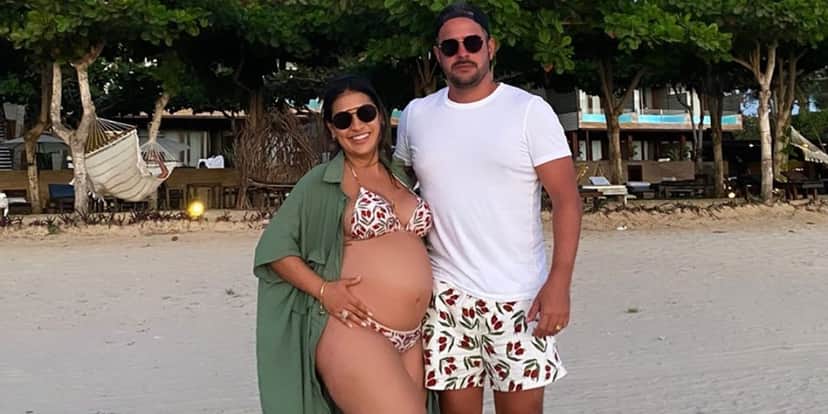 Simone aparece em clique ao lado de Kaká Diniz e mostra barriguinha (Foto: Reprodução/Instagram) Simone aparece em clique ao lado de Kaká Diniz e mostra barriguinha (Foto: Reprodução/Instagram)