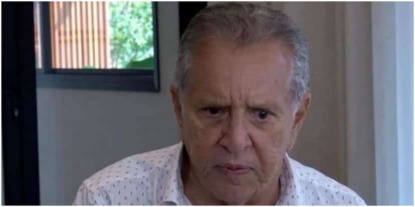 Carlos Alberto de Nóbrega retornará ao "A Praça é Nossa" (Foto: Reprodução/YouTube)