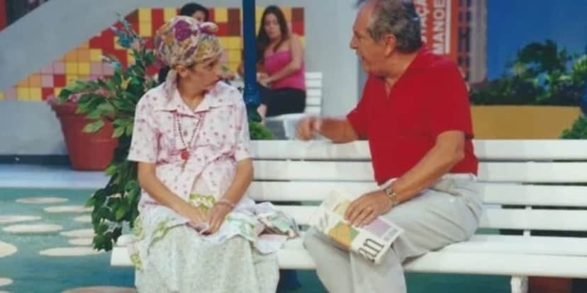 Gorete Milagres, a Filó, e Carlos Alberto de Nóbrega no "A Praça é Nossa" (Foto: Reprodução/SBT) Gorete Milagres, a Filó, e Carlos Alberto de Nóbrega no "A Praça é Nossa" (Foto: Reprodução/SBT)
