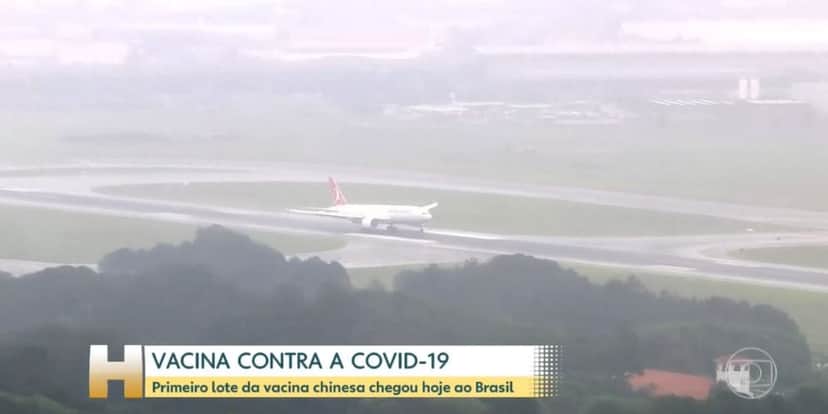 O "Jornal Hoje" falou sobre a chegada do lote de vacinas a São Paulo (Foto: Reprodução/TV Globo) O "Jornal Hoje" falou sobre a chegada do lote de vacinas a São Paulo (Foto: Reprodução/TV Globo)