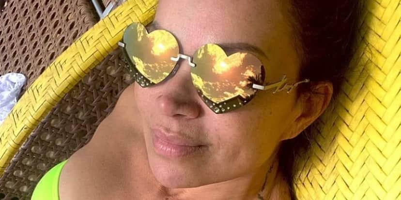 Cantora Solange Almeida mostra boa forma em clique quente (Foto: Reprodução) Cantora Solange Almeida mostra boa forma em clique quente (Foto: Reprodução)
