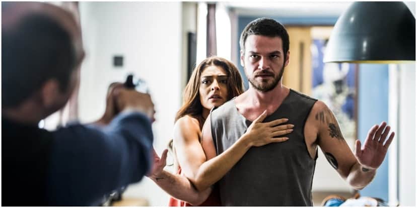 Rubinho é preso na novela A Força do Querer - Foto: Reprodução Rubinho é preso na novela A Força do Querer - Foto: Reprodução