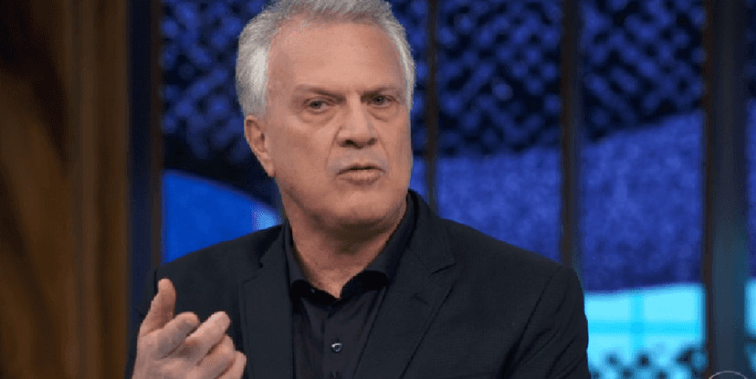 Pedro Bial comanda o próprio programa diariamente na Globo Pedro Bial comanda o próprio programa diariamente na Globo
