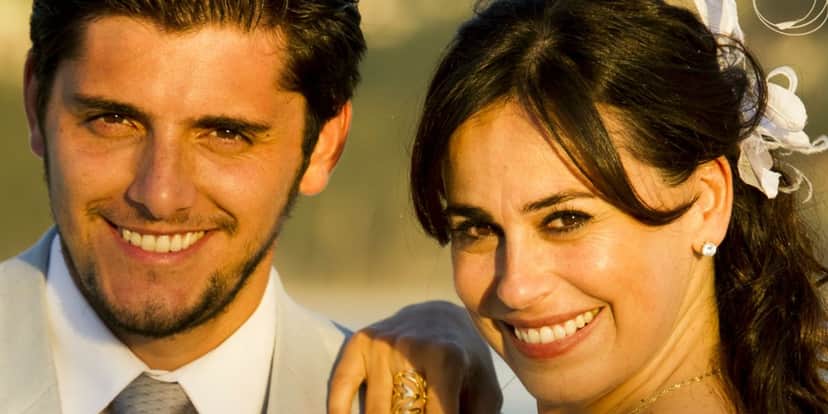 Juliano e Natália de noivos em Flor do Caribe Juliano e Natália de noivos em Flor do Caribe