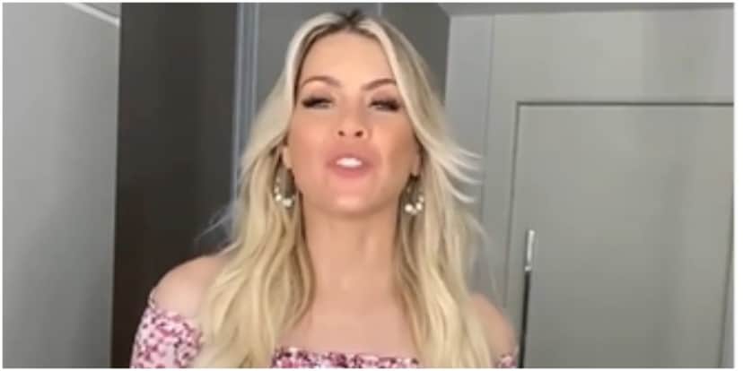 Renata Fan usou as redes sociais para expor ida a um jantar com o namorado (Foto: Reprodução) Renata Fan usou as redes sociais para expor ida a um jantar com o namorado (Foto: Reprodução)