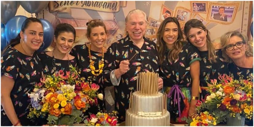 Silvio Santos ao lado das seis filhas em seu aniversário de 90 anos (Foto: Reprodução) Silvio Santos ao lado das seis filhas em seu aniversário de 90 anos (Foto: Reprodução)