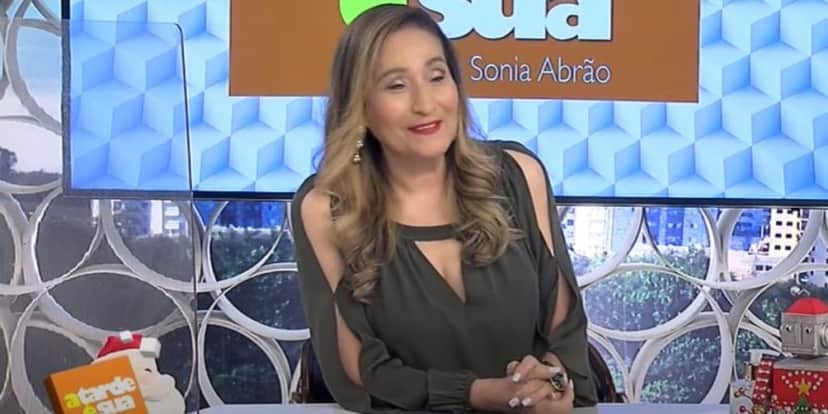 Sonia Abrão no "A Tarde é Sua" (Foto: Reprodução/RedeTV!) Sonia Abrão no "A Tarde é Sua" (Foto: Reprodução/RedeTV!)